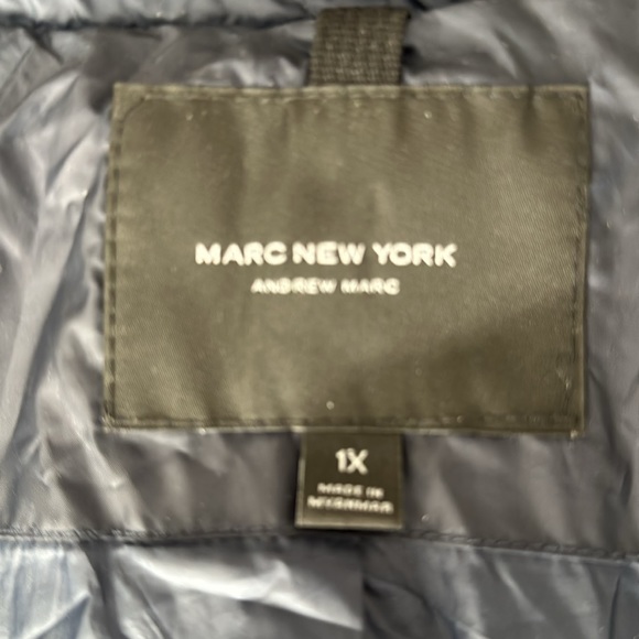 Marc New York Andrew Marc Down Jacket with removable Faux Fur Hood. - Picture 9 of 10